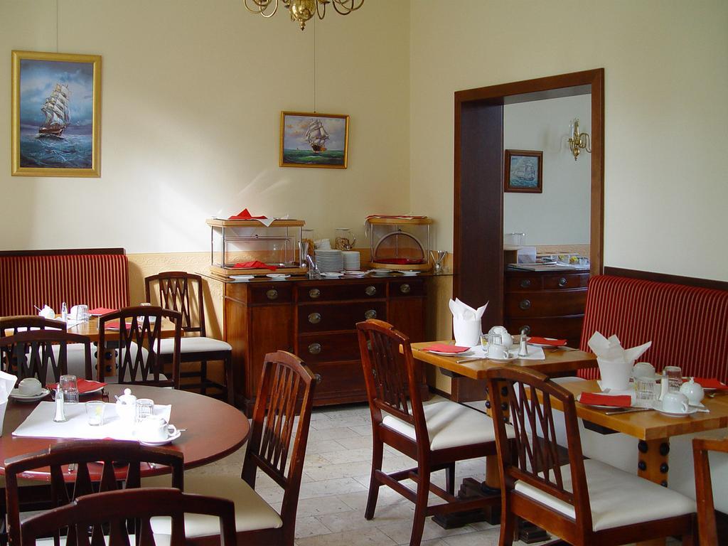 רוסטוק Hotel Altes Hafenhaus מראה חיצוני תמונה