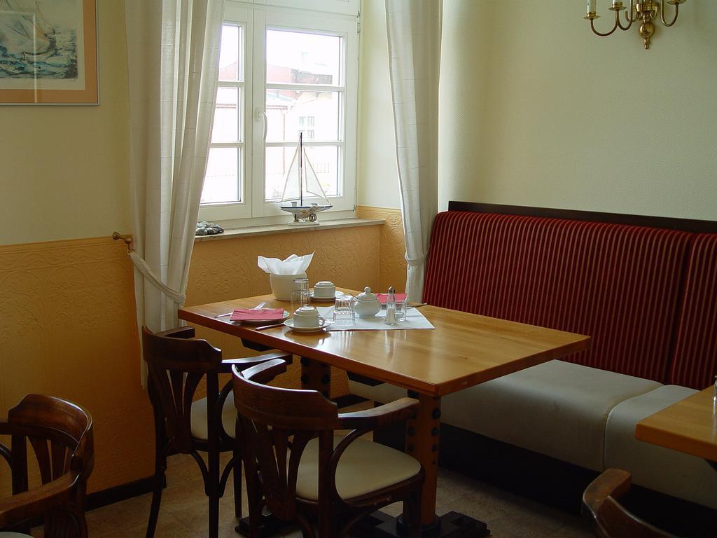 רוסטוק Hotel Altes Hafenhaus מראה חיצוני תמונה