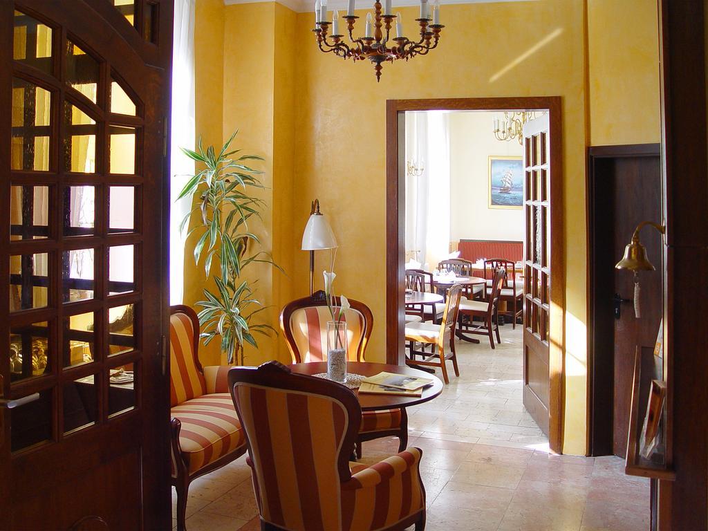 רוסטוק Hotel Altes Hafenhaus מראה חיצוני תמונה
